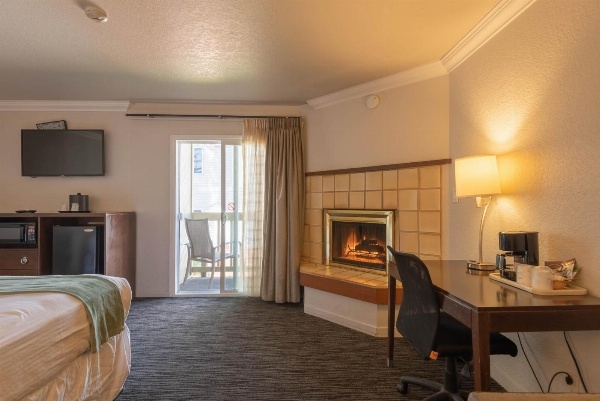 Cannery Row Inn Main image